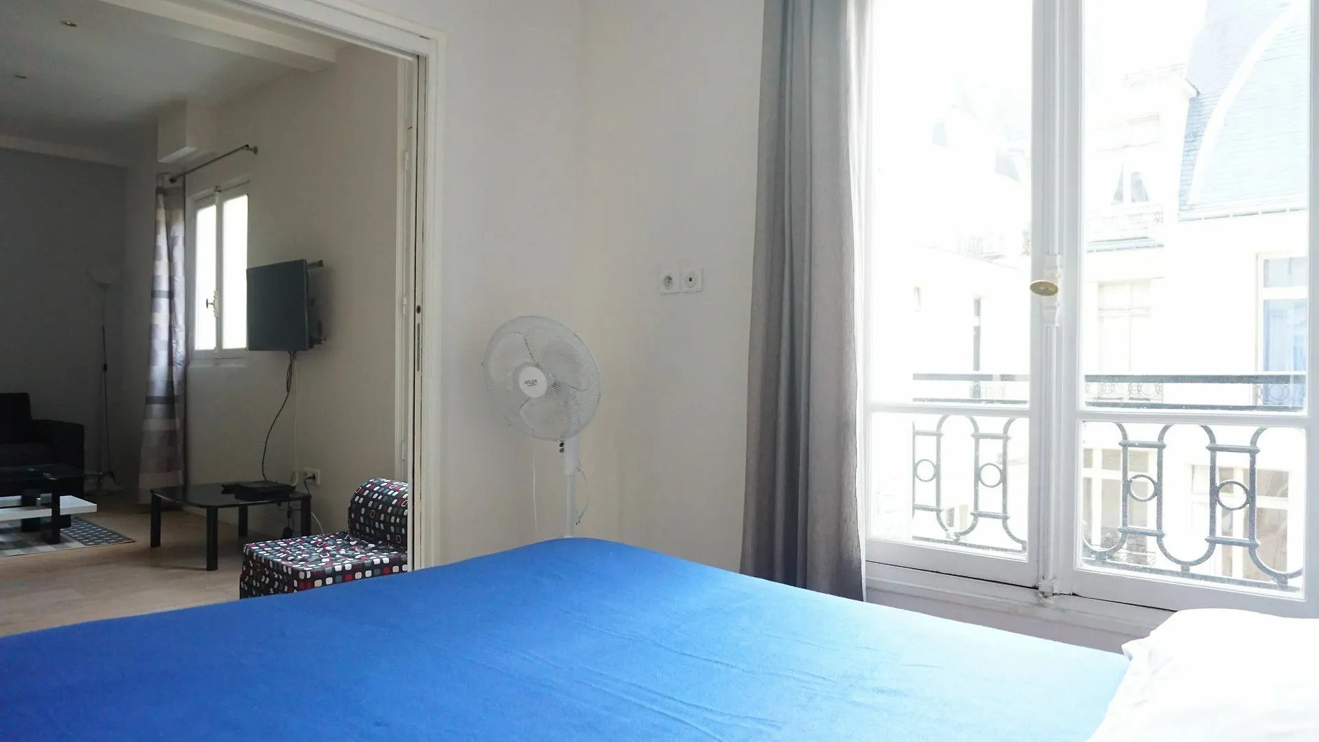 Champs Elysees 2 Pieces 8 * Париж