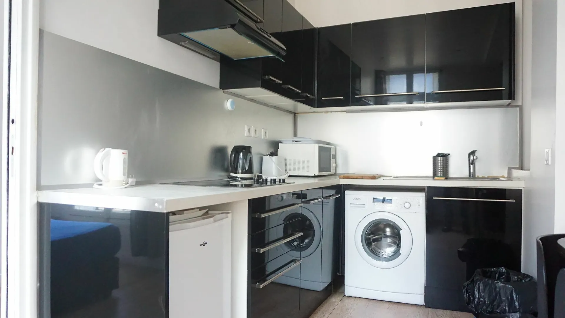 Champs Elysees 2 Pieces 8 Apartment *